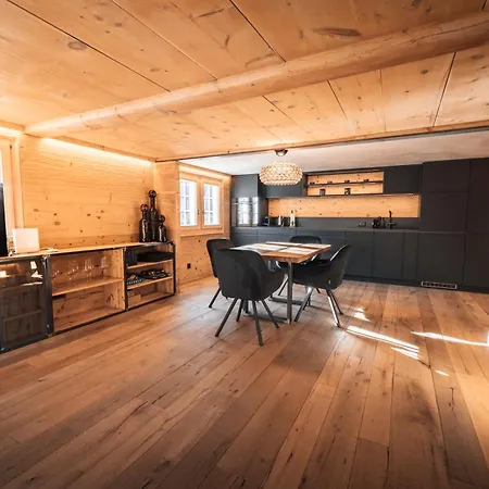 Alpine Nest 1895 Апартаменты *